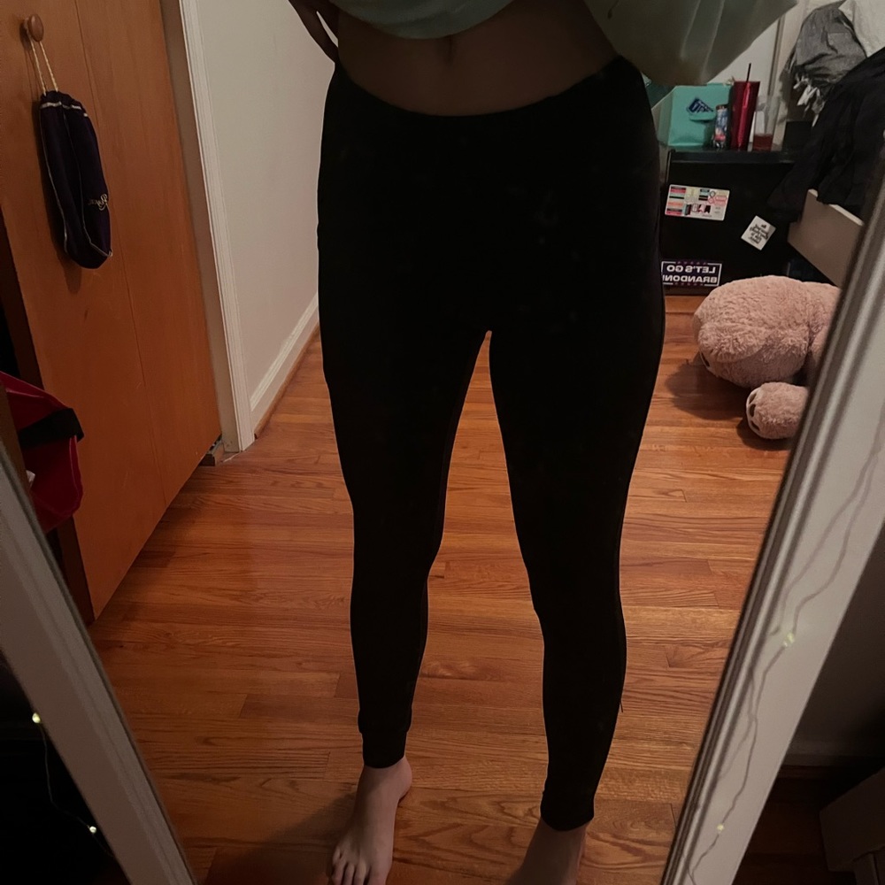 Black leggings